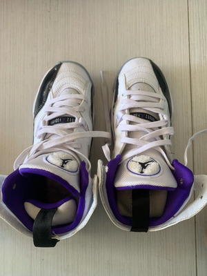 Jordan athletic shoes like new, size 36.5, white and purple