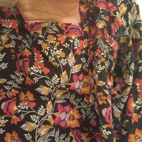 H&M shirt used, black floral M/L
