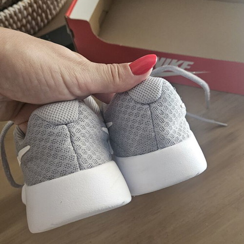 Nike athletic shoes unisex like new, gray, size 34