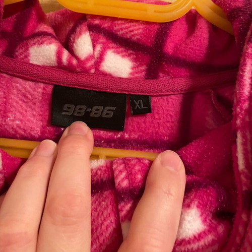 Fleece jacket like new, size XL, white and pink