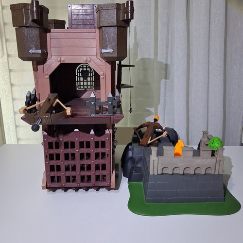 Playmobil 9340 like new, with missing parts and extras