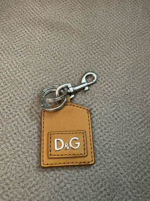 D&G Leather Keychain Like New, Gray and Brown