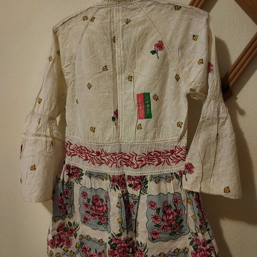 Mykonos Boutique Medium blouse like new, embroidered, white