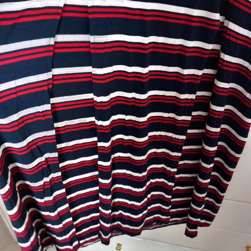 Dress BSB small elastic with side slits like new, white and blue