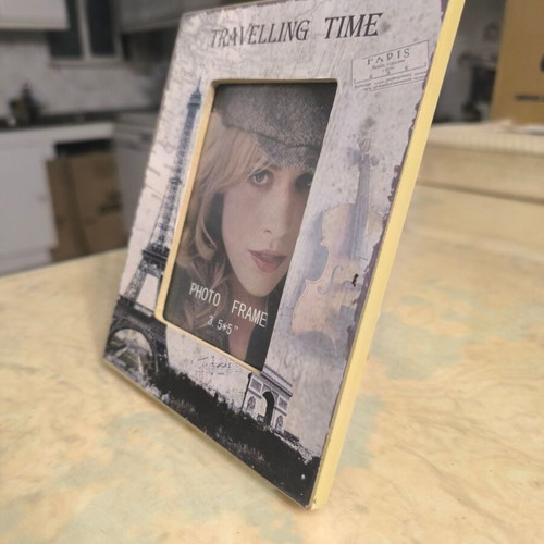 Travelling Time photo frame like new with travel theme