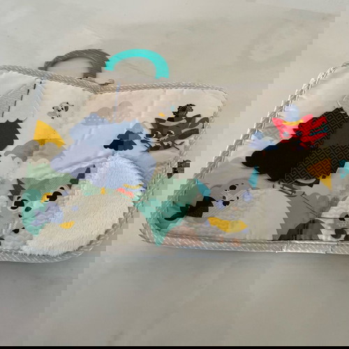 Tiny Love μαλακό βιβλίο και παιχνίδι Soft Book Meadow Days σαν καινούργιο