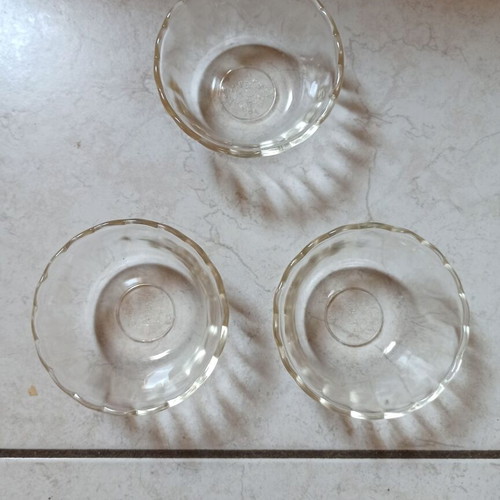 Fire King dessert serving bowls set of 3 like new