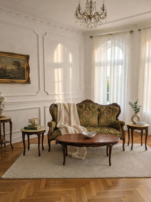 Louis XV Retro-Chic set sofa and tables with natural onyx, like new