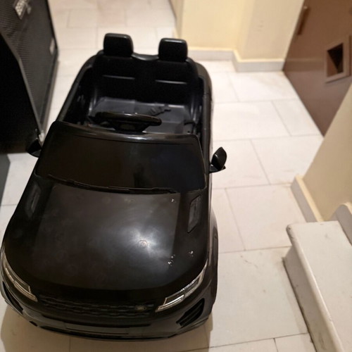 Παιδικό αυτοκίνητο Licensed Range Rover Evoque ηλεκτροκίνητο μονοθέσιο 12 Volt μαύρο μεταχειρισμένο με ζημιά στη μίζα
