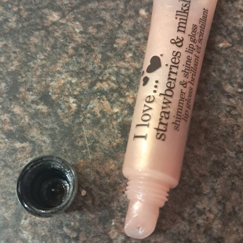 Lip gloss and lip oil set new from Ushas, ilovecosmetics, Radiant, Essence, Golden Rose
