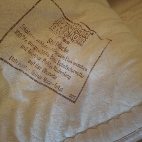 German Wool Double Quilt UMA RHEUMA DOR vintage, like new