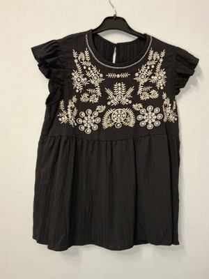 Boho blouse black size M like new