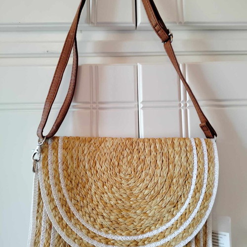 Straw shoulder bag new with brown detachable strap