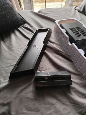 Playstation 4 accessories like new