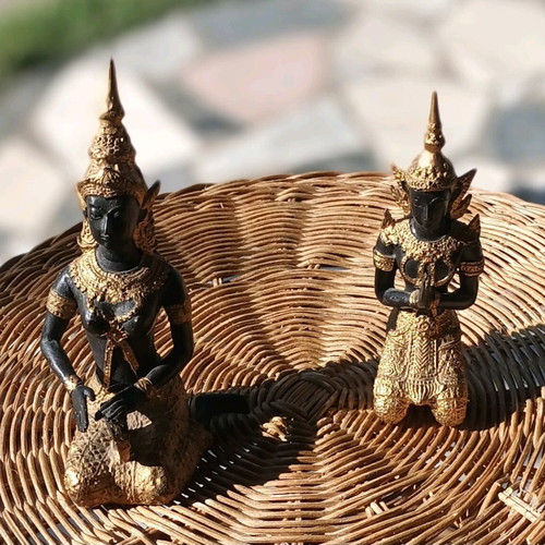 Deity figurines like new with gilded details