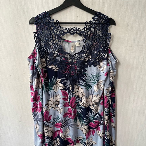 Top body Flirt Boutique like new, multicolor, size L