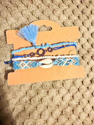 Bracelet set new in matching shades