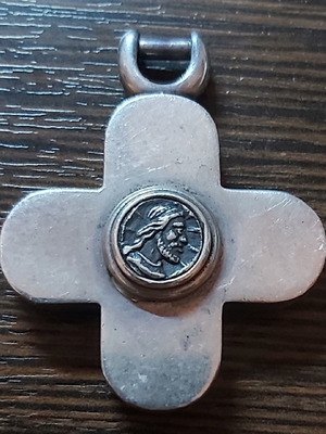Silver cross used, heavy piece 21g
