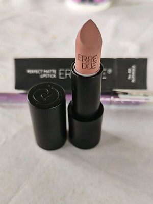 Erre Due lipstick and Maybelline Tattoo Liner new pack