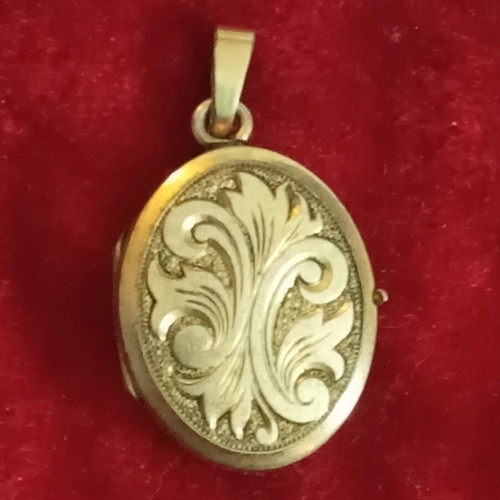Roller gold filled vintage pendant used, engraved photo holder