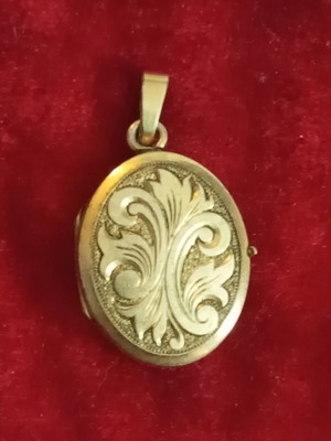 Roller gold filled vintage pendant used, engraved photo holder