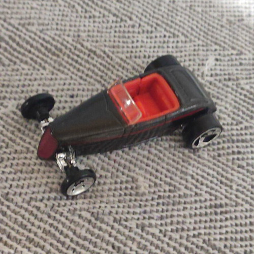 Hot Wheels '33 Ford Roadster toy car used