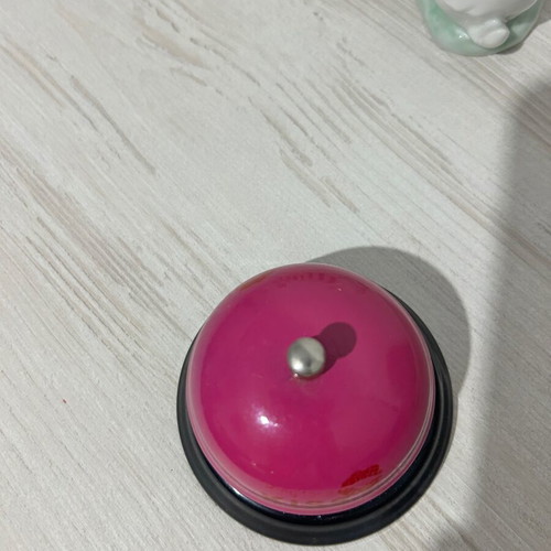 Kiss bell like new, reception