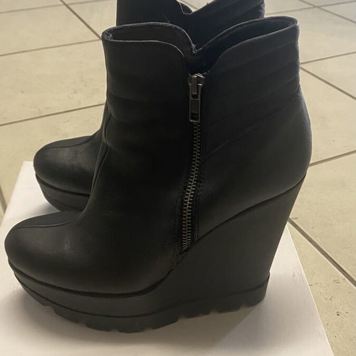 Sante black platform ankle boots size 39 used