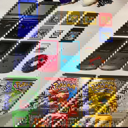 Nintendo колекция втора употреба с Gameboy, Pokémon и аксесоари