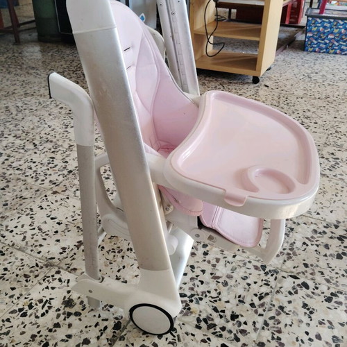 Pink adjustable high chair used, no straps
