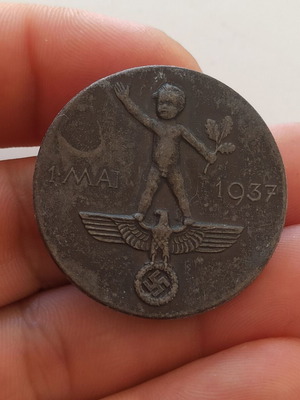 Third Reich authentic pin 1937 like new