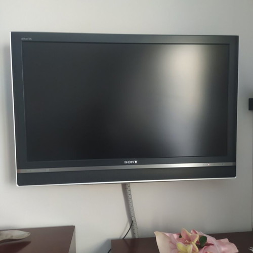 Sony Bravia Full HD 40" TV with decoder model 2009