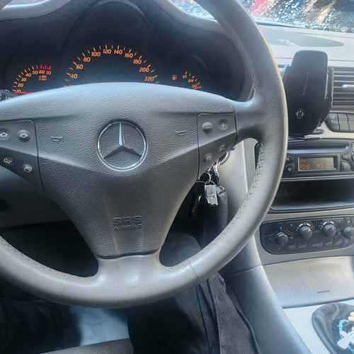 Mercedes-Benz C200 Kompressor Coupe used, 93,000km, silver