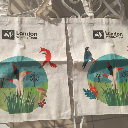 London Wildlife Trust shoulder bags new, set of two, white with designs