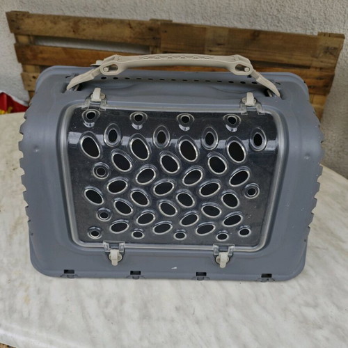 Plastic pet carrier P-BAG like new for small pets