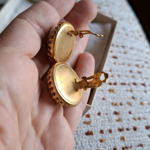 Vintage floral jewelry set like new with earrings, ring and brooch