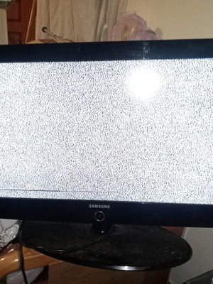 Samsung 32" TV used with Edision decoder synchronized