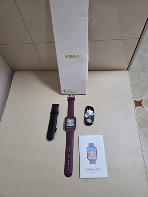 RUIMEN H1 smart watch with square rose gold case and purple silicone strap