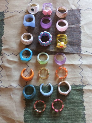 Pack of 20 colorful assorted acrylic resin rings