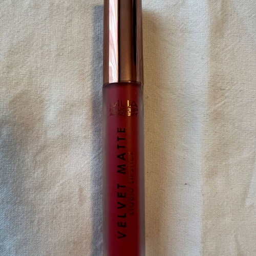 MUA Velvet Matte Liquid Lipstick new, shade Heartbreaker