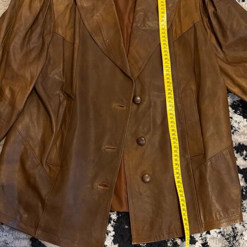 Leather jacket size M brown like new