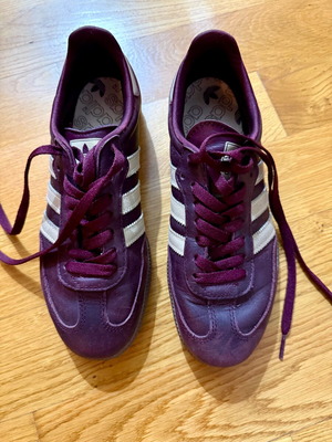 Adidas Original Samba Limited Edition burgundy leather like new