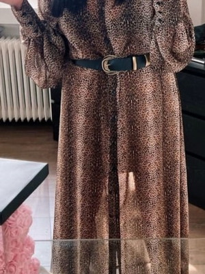 Eveleya dress worn once in excellent condition