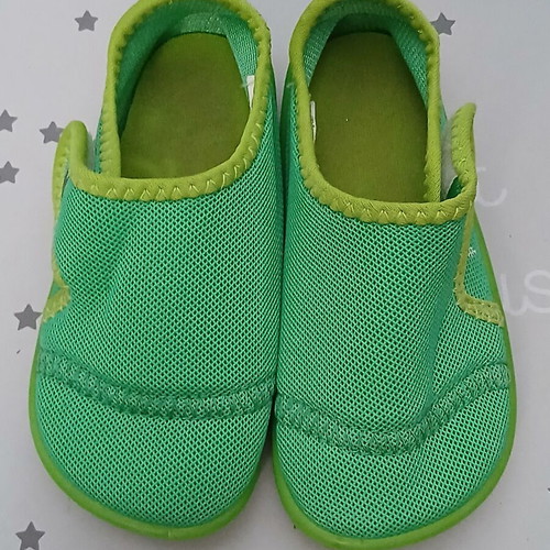 Tribord kids' water shoes size 24-25 like new, green