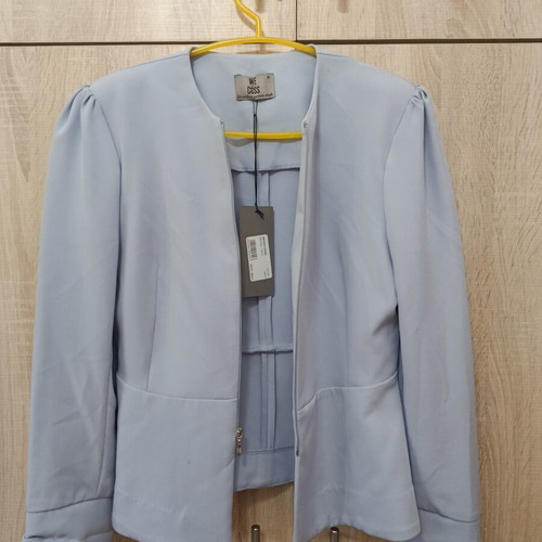 Light Blue Jacket new, size Medium