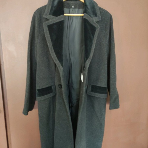Παλτό κλασικό γυναικείο Max Mara σαν καινούργιο, σκούρο γκρι με μαύρο βελούδο