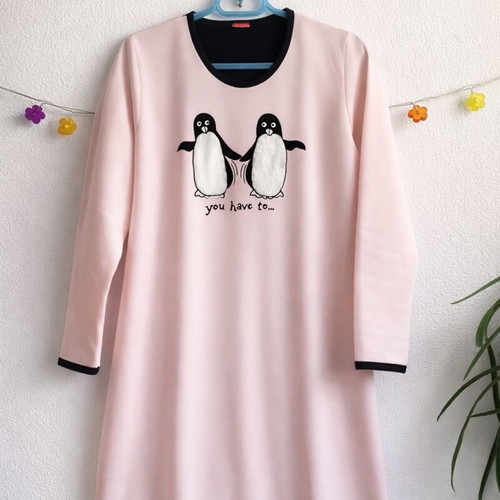 Triumph nightdress pink like new, size Medium