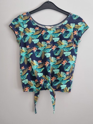 Springfield multi color tie-front crop top XS like new