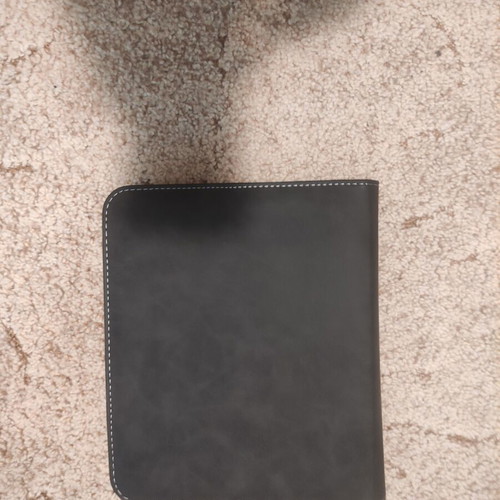 Toploader binder with 112 pockets, zipper, excellent condition