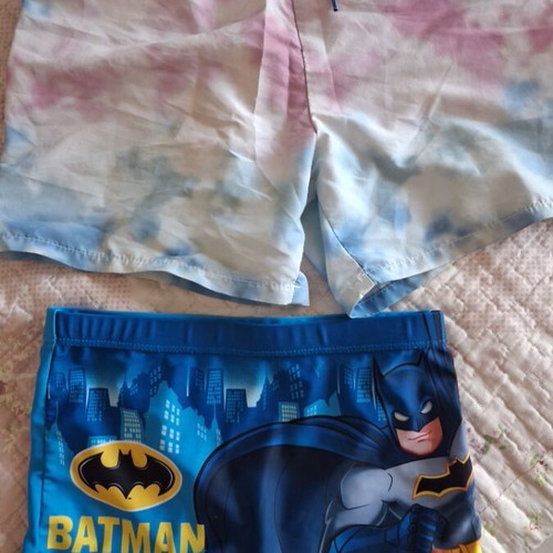 Boys' swimwear set like new, ages 4-6, H&M and Batman